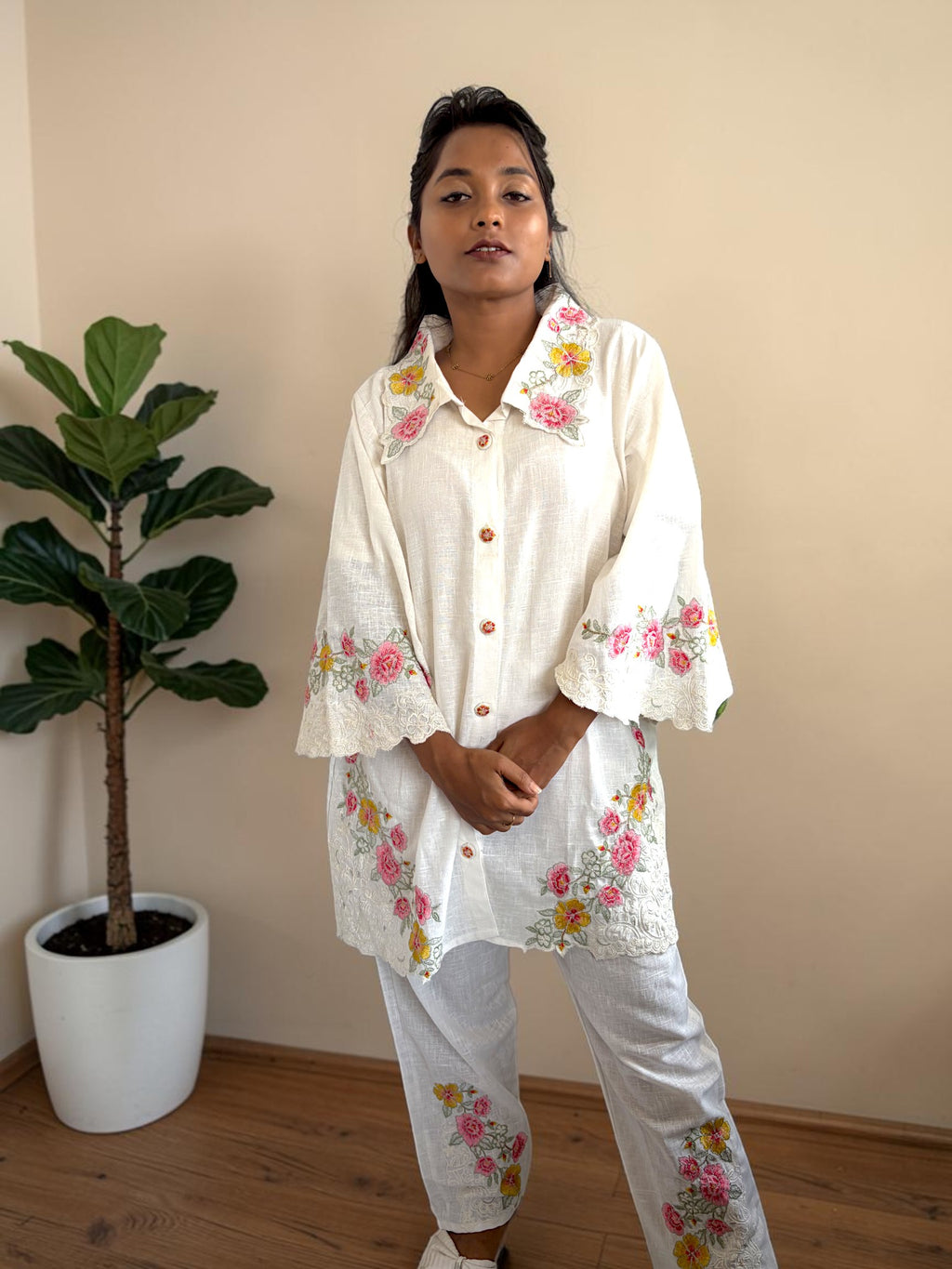 Rose Garden Embroidered Co-Ord Set — Ivory Linen (2-Piece)