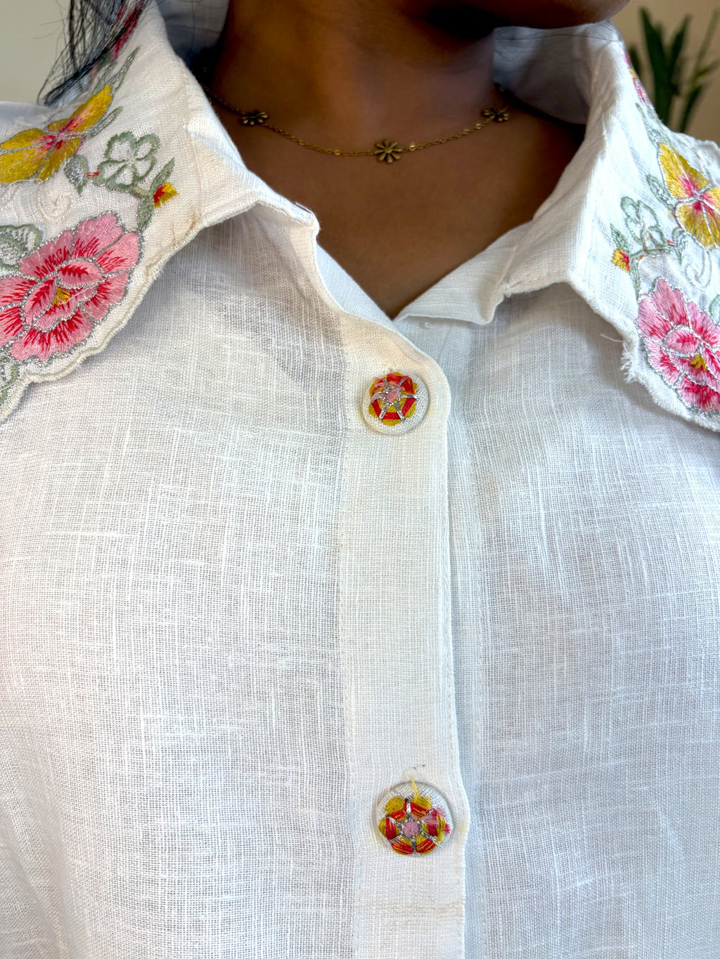 Rose Garden Embroidered Co-Ord Set — Ivory Linen (2-Piece)