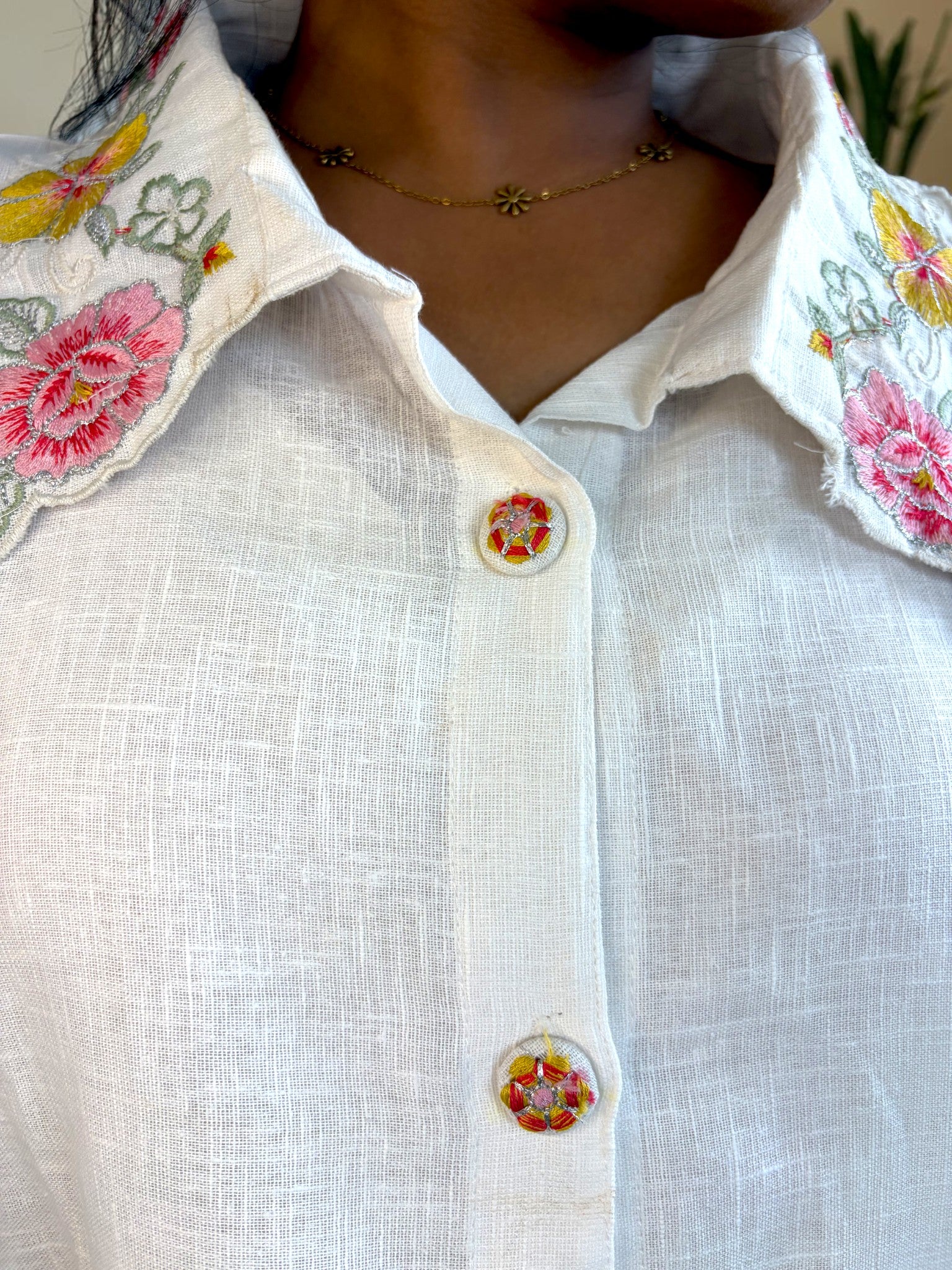 Rose Garden Embroidered Co-Ord Set — Ivory Linen (2-Piece)