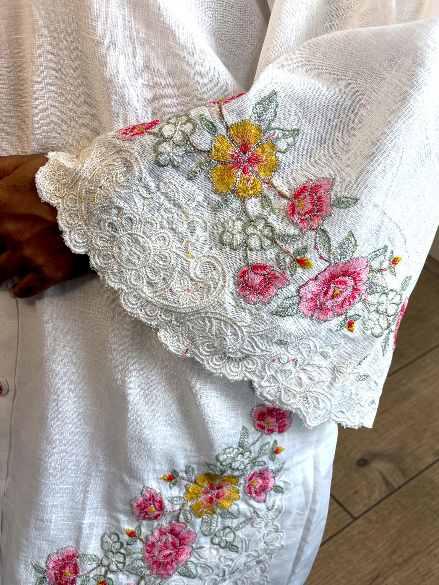 Rose Garden Embroidered Co-Ord Set — Ivory Linen (2-Piece)