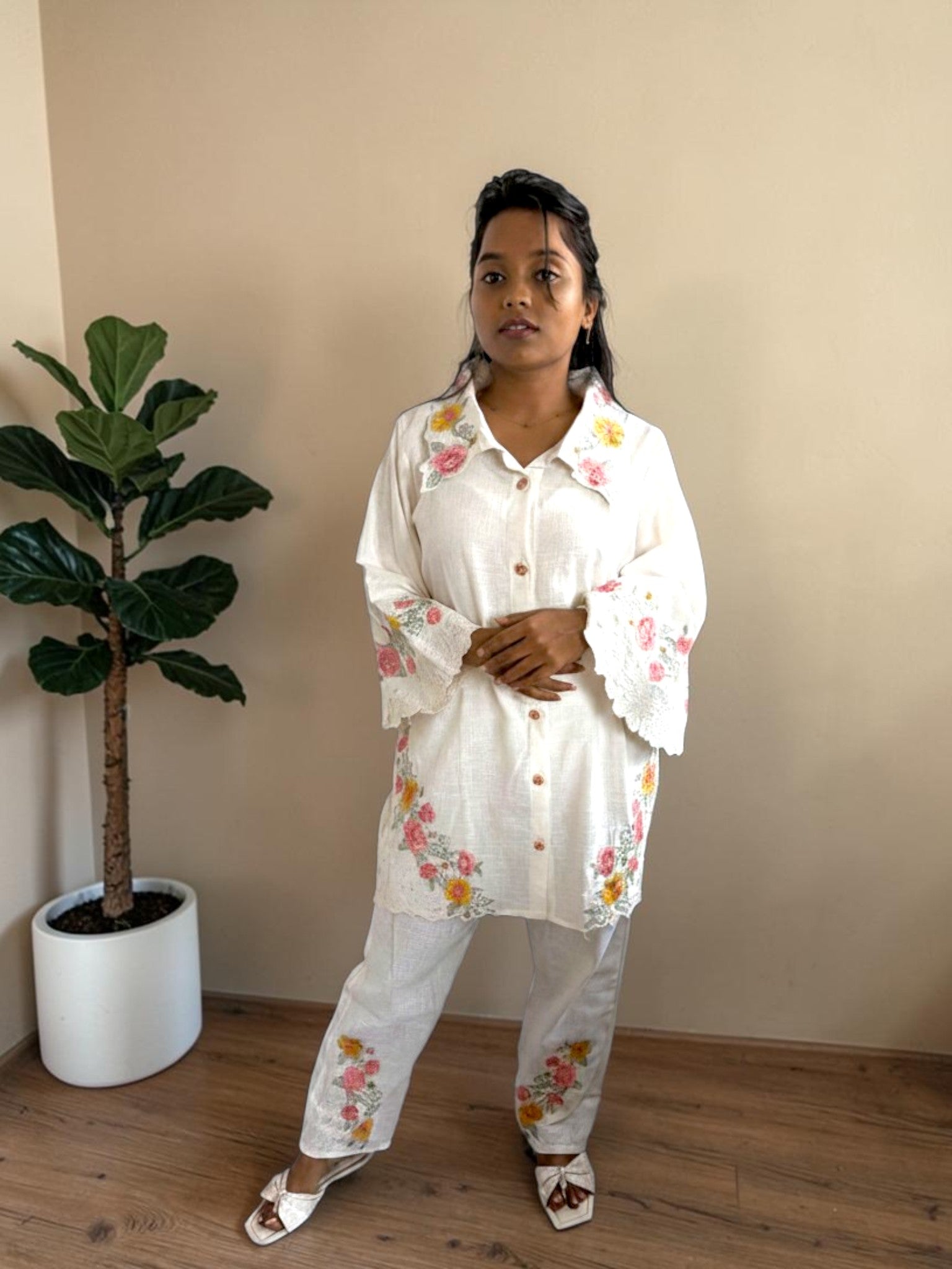 Rose Garden Embroidered Co-Ord Set — Ivory Linen (2-Piece)