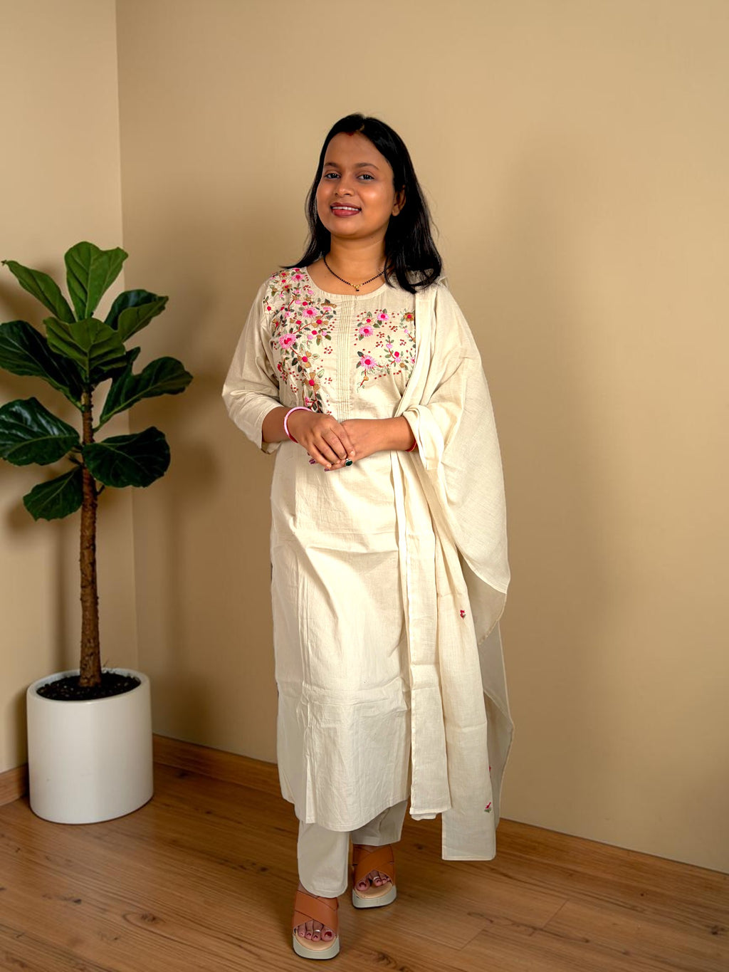 Baagh Floral Embroidered Kurta Set — Ivory & Pink (3-Piece)