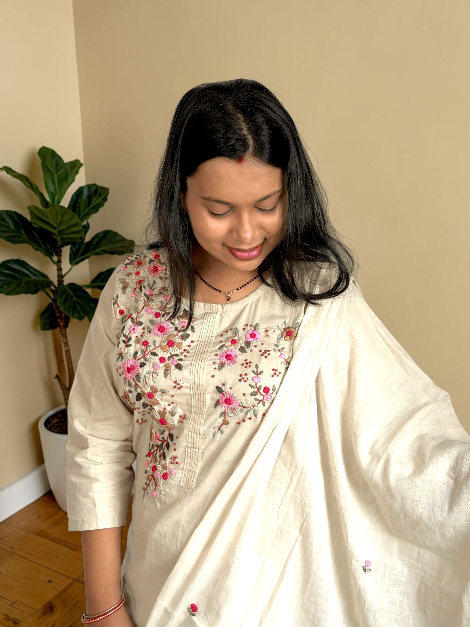 Baagh Floral Embroidered Kurta Set — Ivory & Pink (3-Piece)