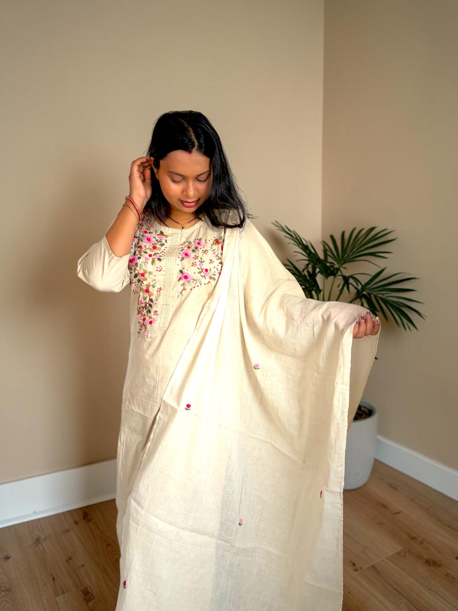 Baagh Floral Embroidered Kurta Set — Ivory & Pink (3-Piece)